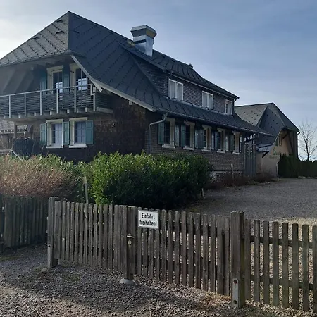 Brend Und Отель *