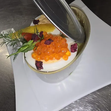 Brend Und Отель