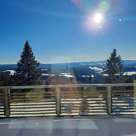 Brend Und Отель *